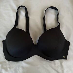 Victoria’s Secret- black bra